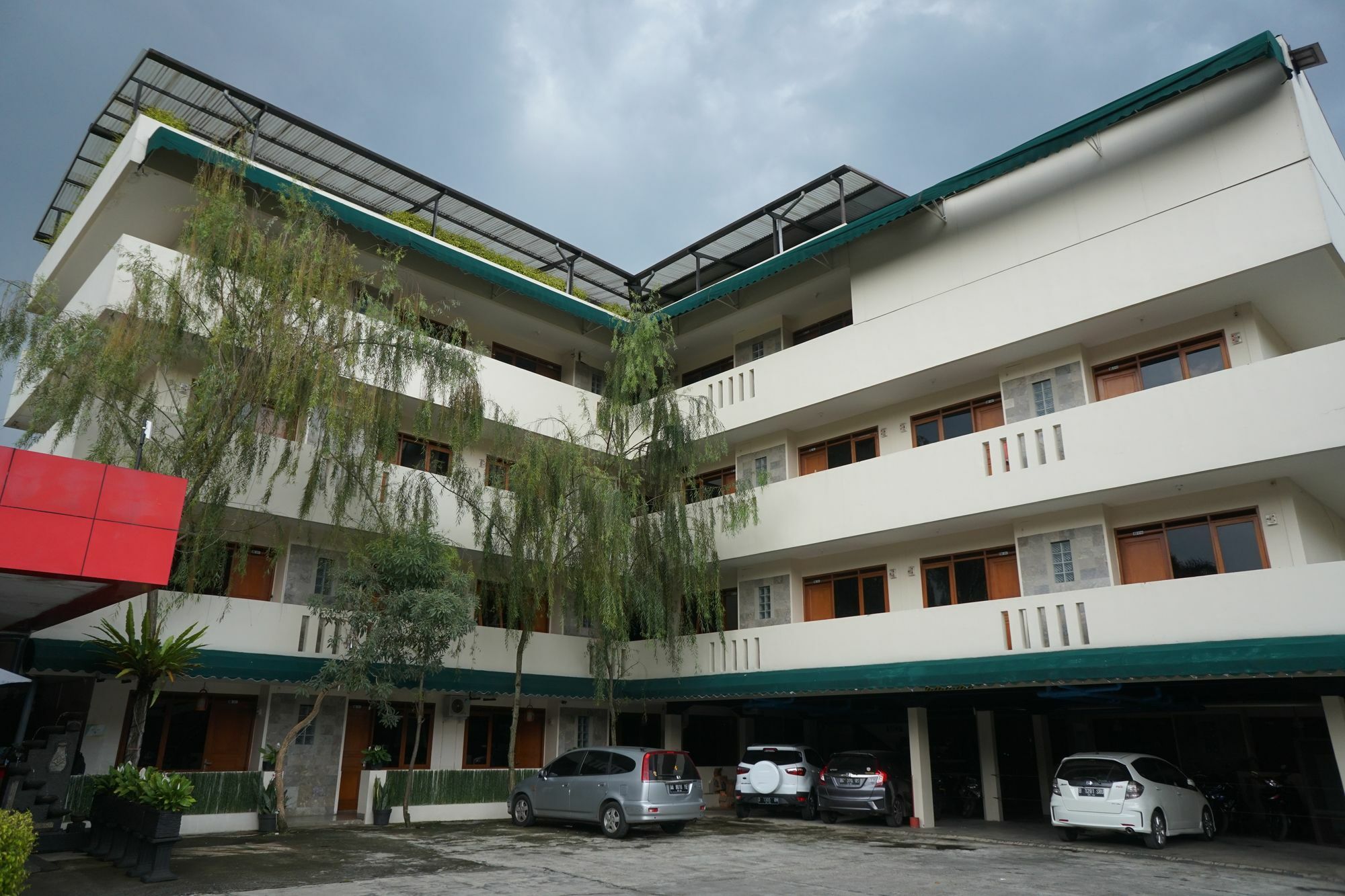 Reddoorz Plus @ Ciumbuleuit Area Bandung Eksteriør bilde